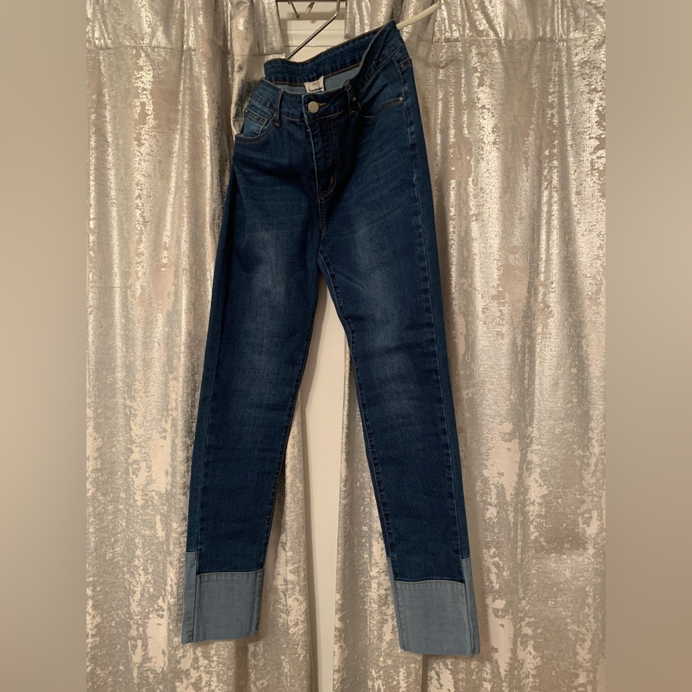Hayden Los Angeles skinny jeans… the ankles are so cute size 30/31